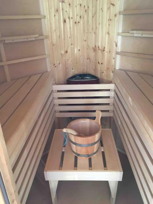 Chalet 2 Personnes Avec Jacuzzi Et Piscine Saisonniere Partagee Corcieux ภายนอก รูปภาพ