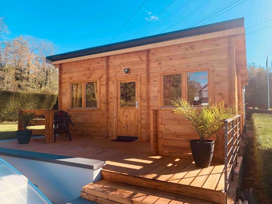 Chalet 2 Personnes Avec Jacuzzi Et Piscine Saisonniere Partagee Corcieux ภายนอก รูปภาพ