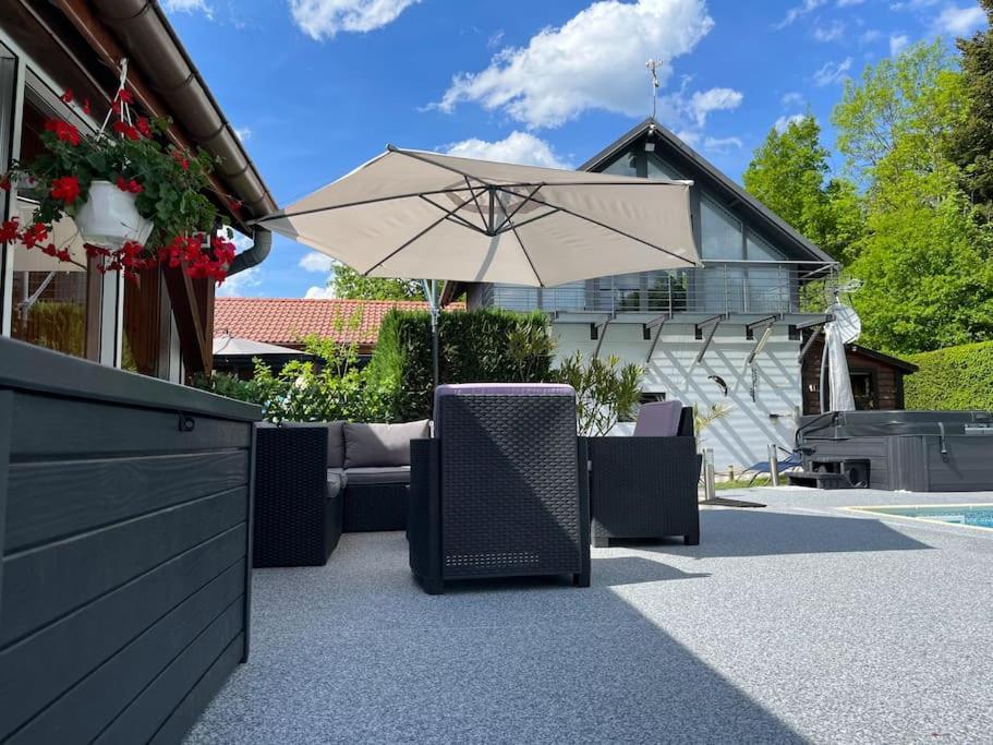 Chalet 2 Personnes Avec Jacuzzi Et Piscine Saisonniere Partagee Corcieux ภายนอก รูปภาพ