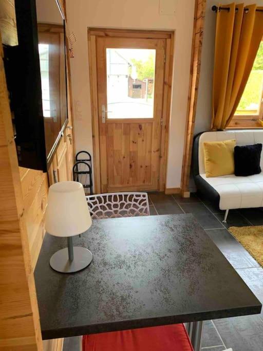Chalet 2 Personnes Avec Jacuzzi Et Piscine Saisonniere Partagee Corcieux ภายนอก รูปภาพ